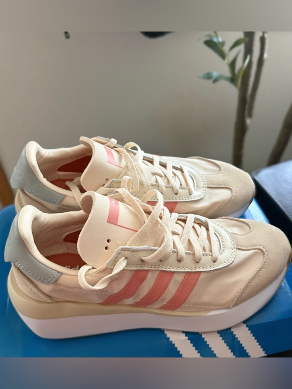 adidas Women's Cream Sneakers with Pink Stripes